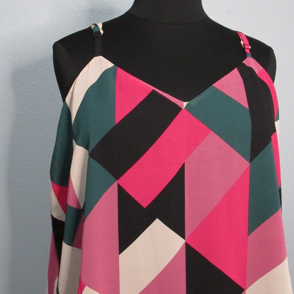 Torrid Geometric Pattern Camisole - Picture 9 of 9